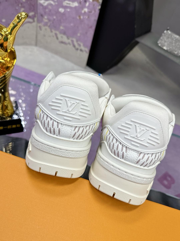 ルイヴィトン靴着用イメージ